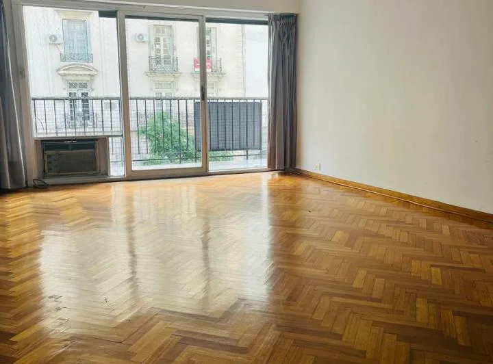 Venta Departamento de 3 Ambientes con Depend. en Recoleta, Capital Federal